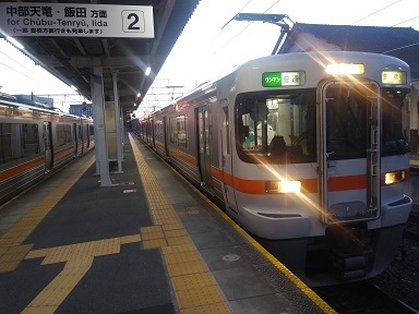 20230903shinshiro-train.jpg